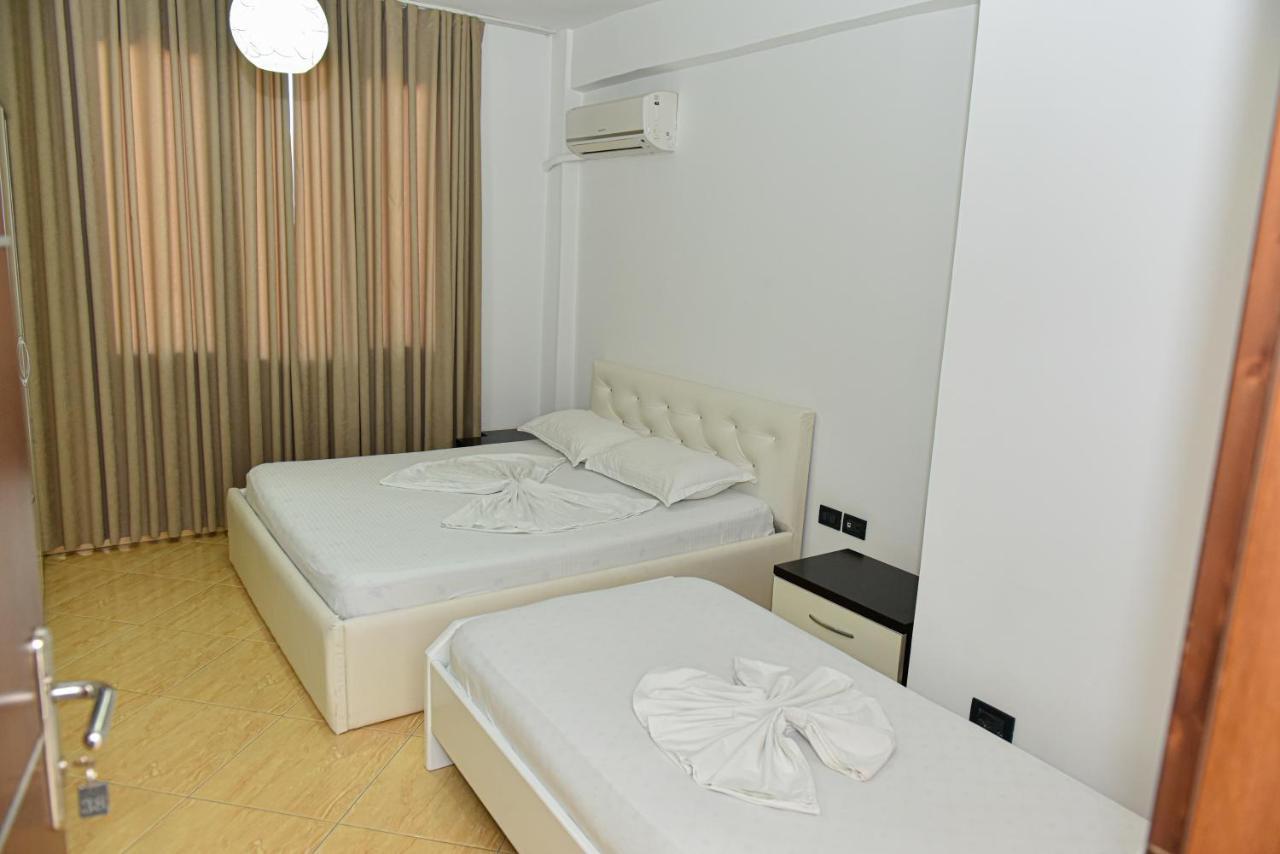 Hotel Tomorri 3*