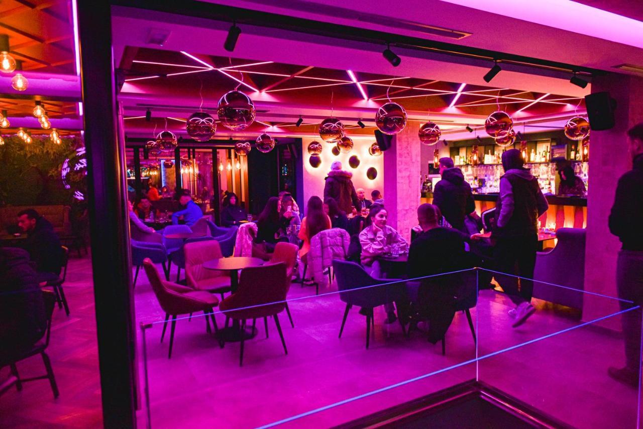 Tomorri Hotel